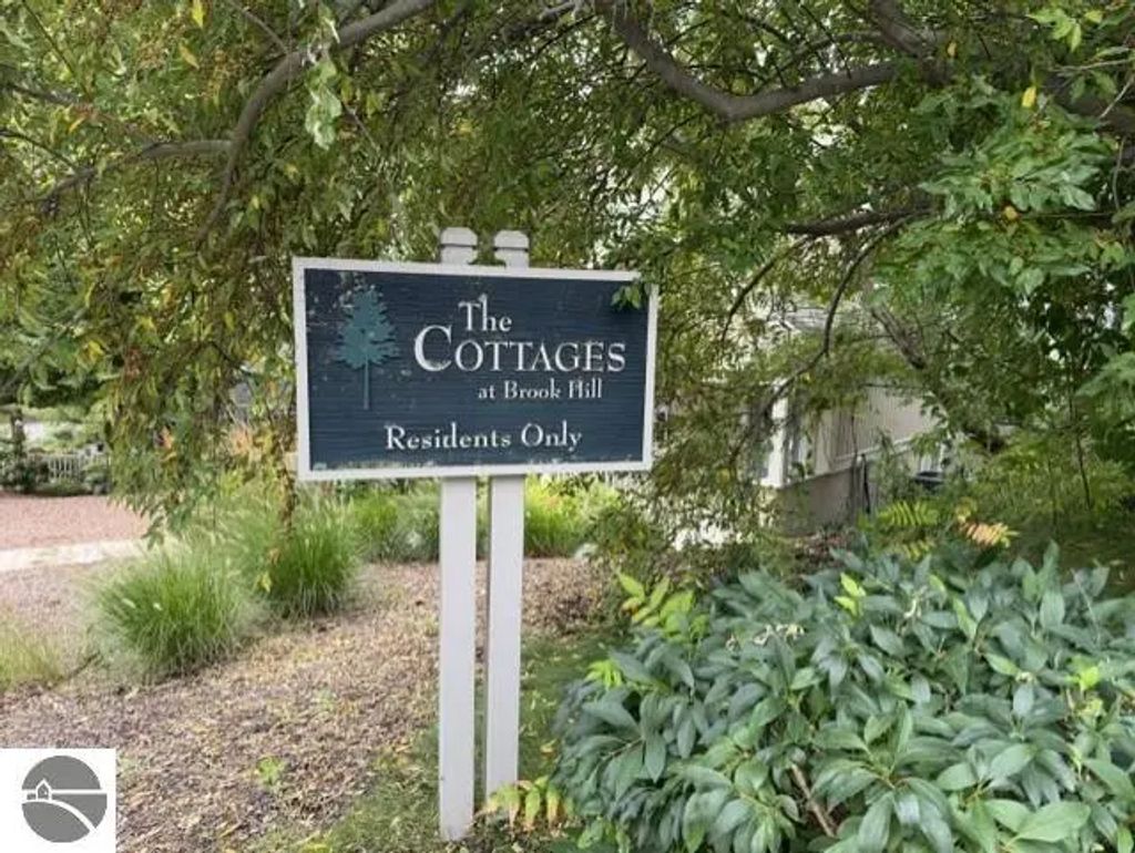 35 Brook Hill Cottages, Glen Arbor