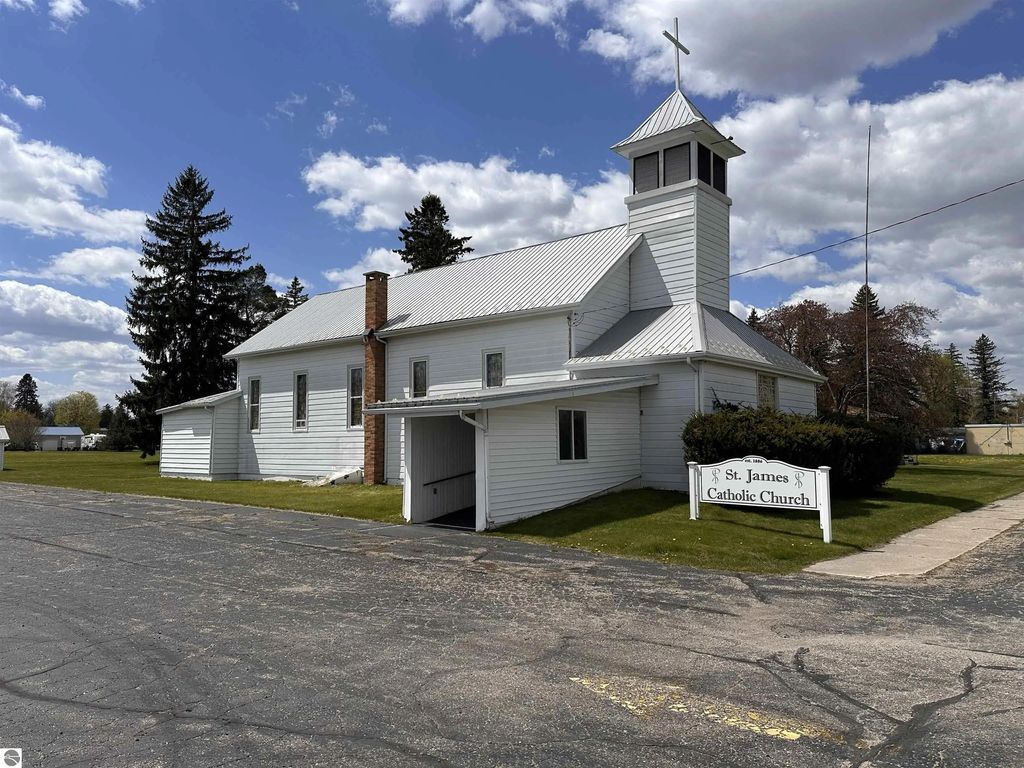 202 E Sherman Street, Whittemore