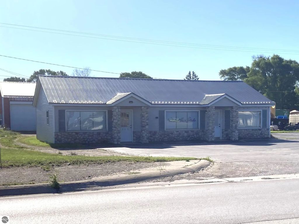 301 S Us-31, Traverse City