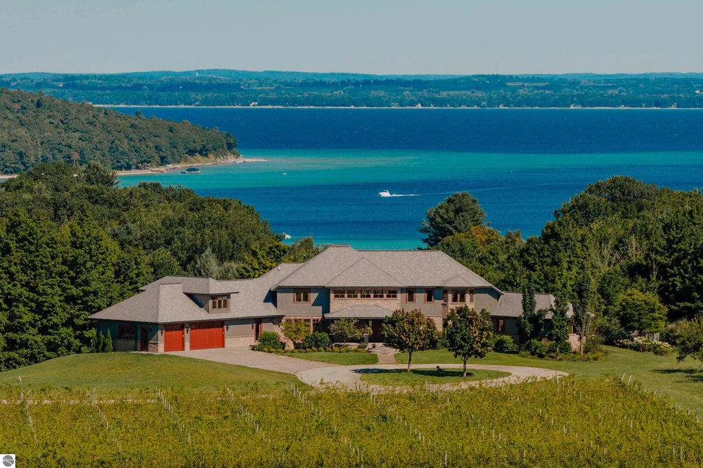 3888 Swaney Road, Traverse City