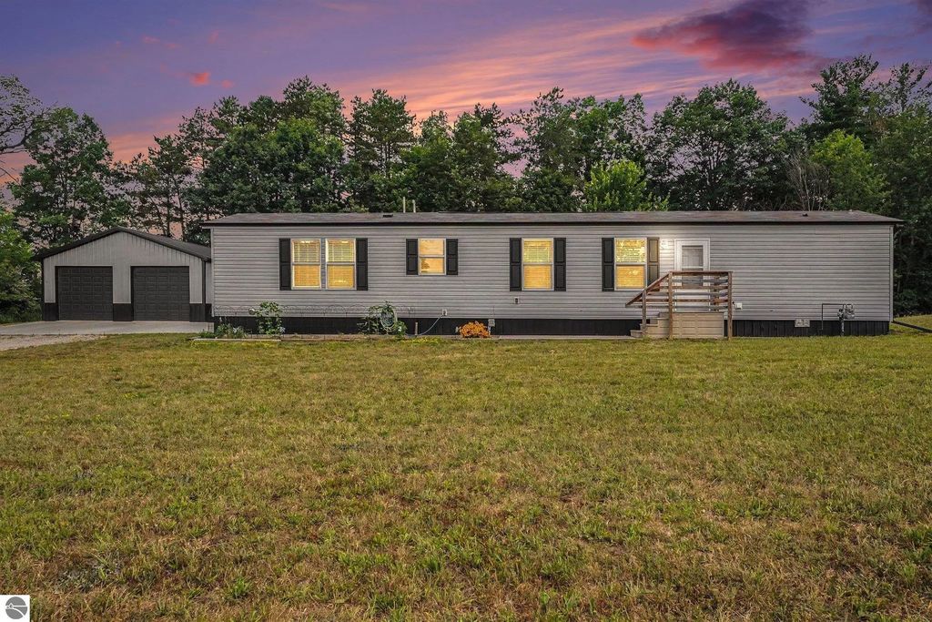8985 S Fordyce Road, Shepherd
