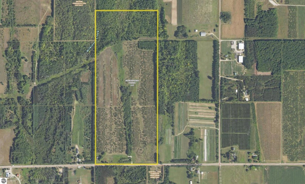 N M-88, Central Lake