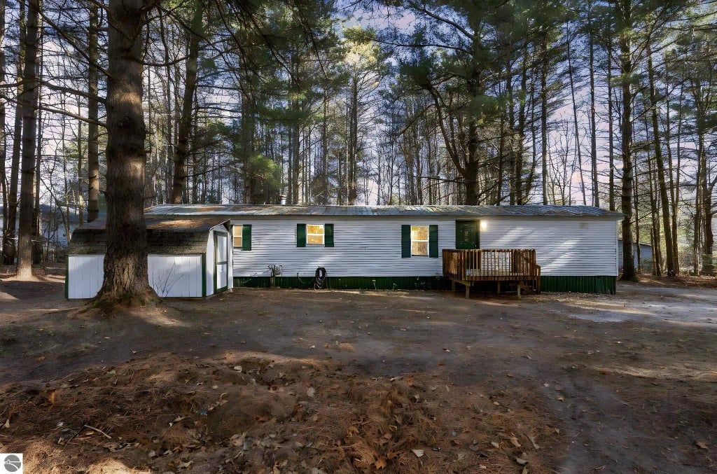 8401 Independence Avenue, Cadillac