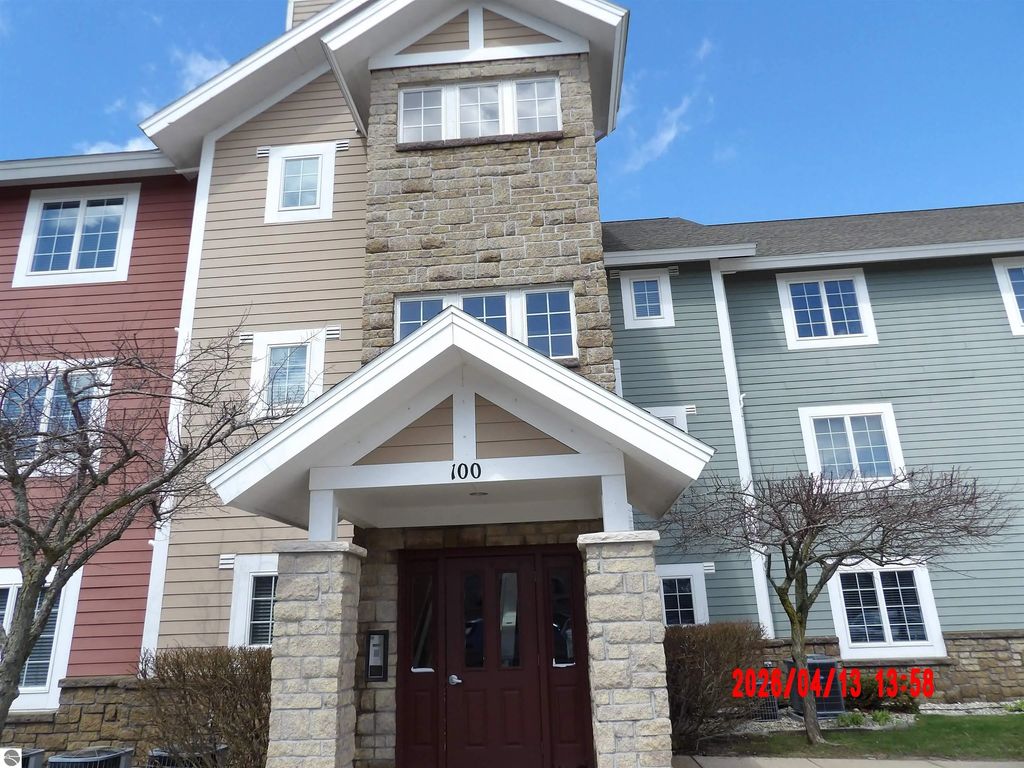 1246 Sunnyside Drive 102, Wk 4, Cadillac