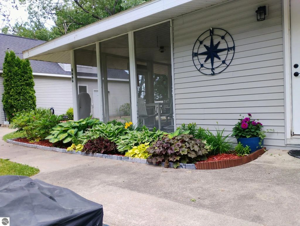 6466 Westshore Drive, Oscoda