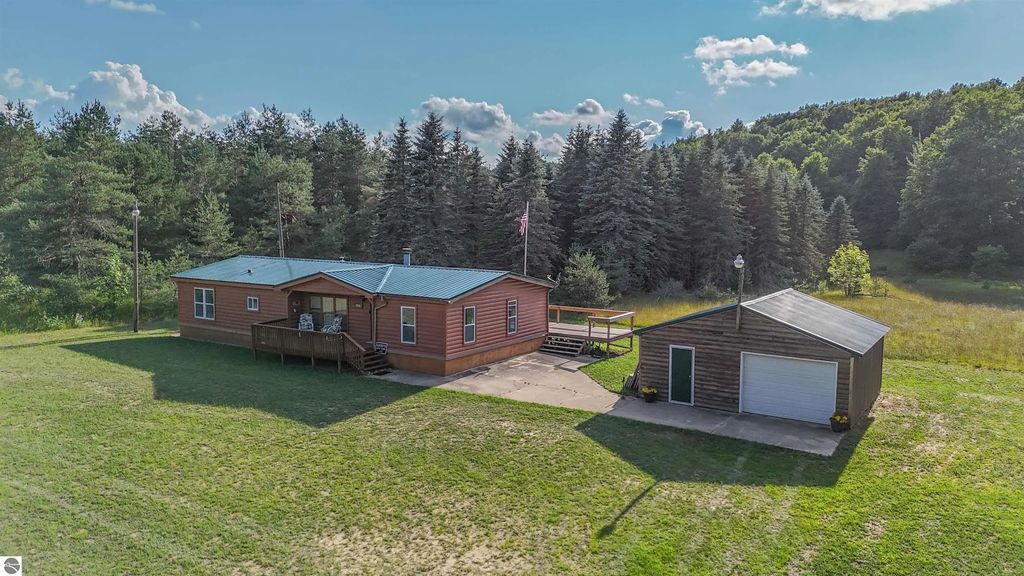 3749 N 29 1/4 Road, Mesick