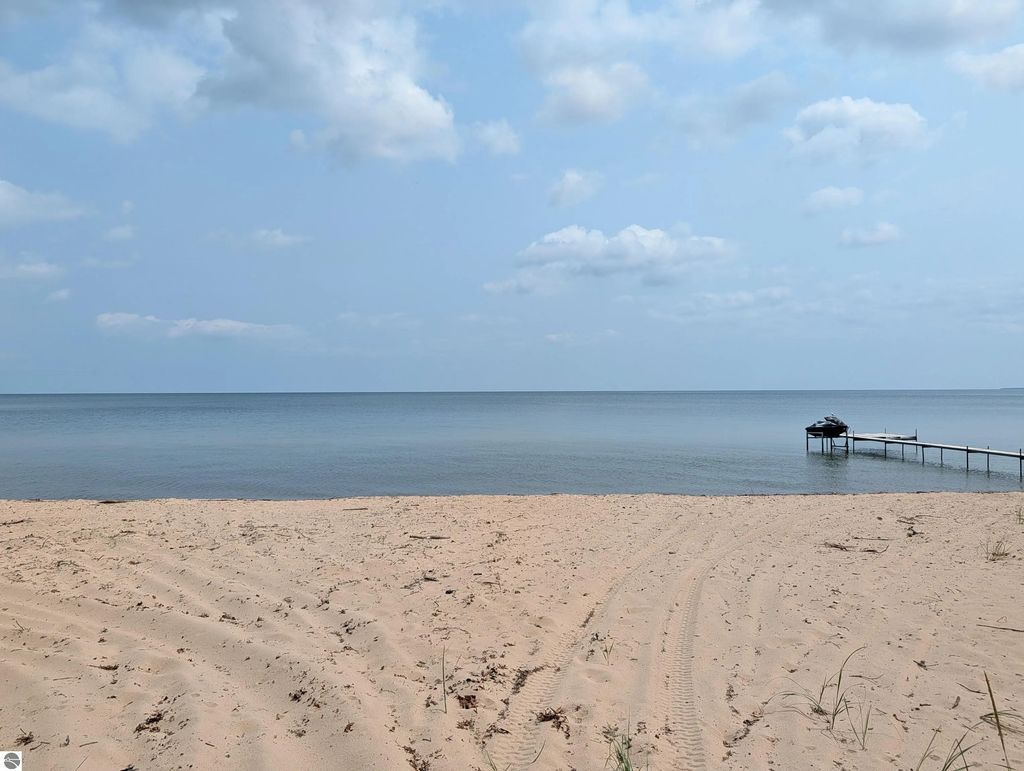 N Huron Road, Tawas City