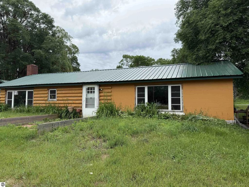 21025 Cadillac Highway, Copemish