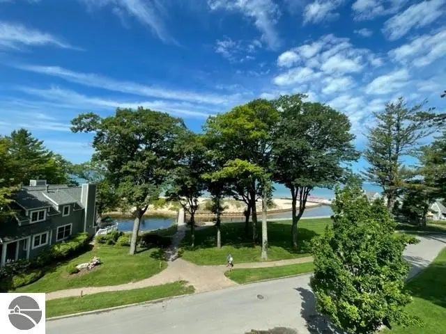 16f The Inn, Glen Arbor