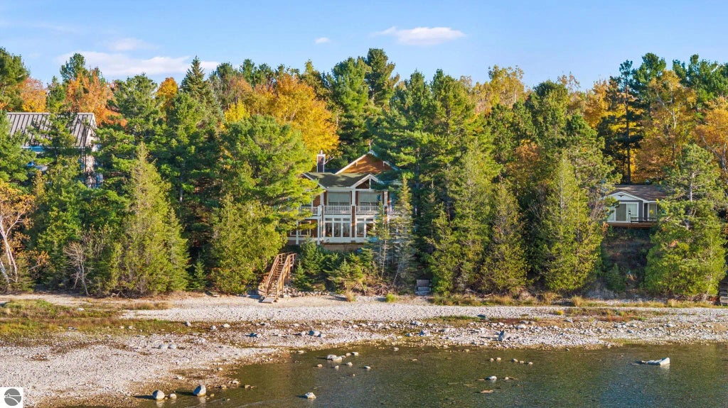 4903 Lake Shore Drive, Charlevoix