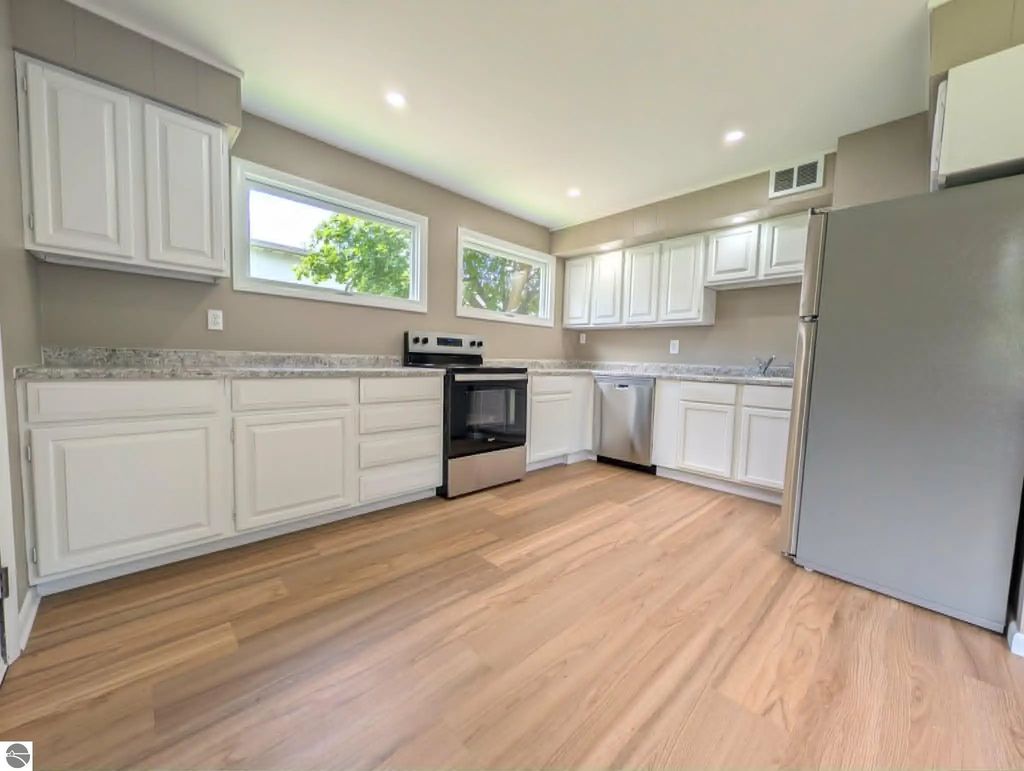 1232 E Superior Street, Alma