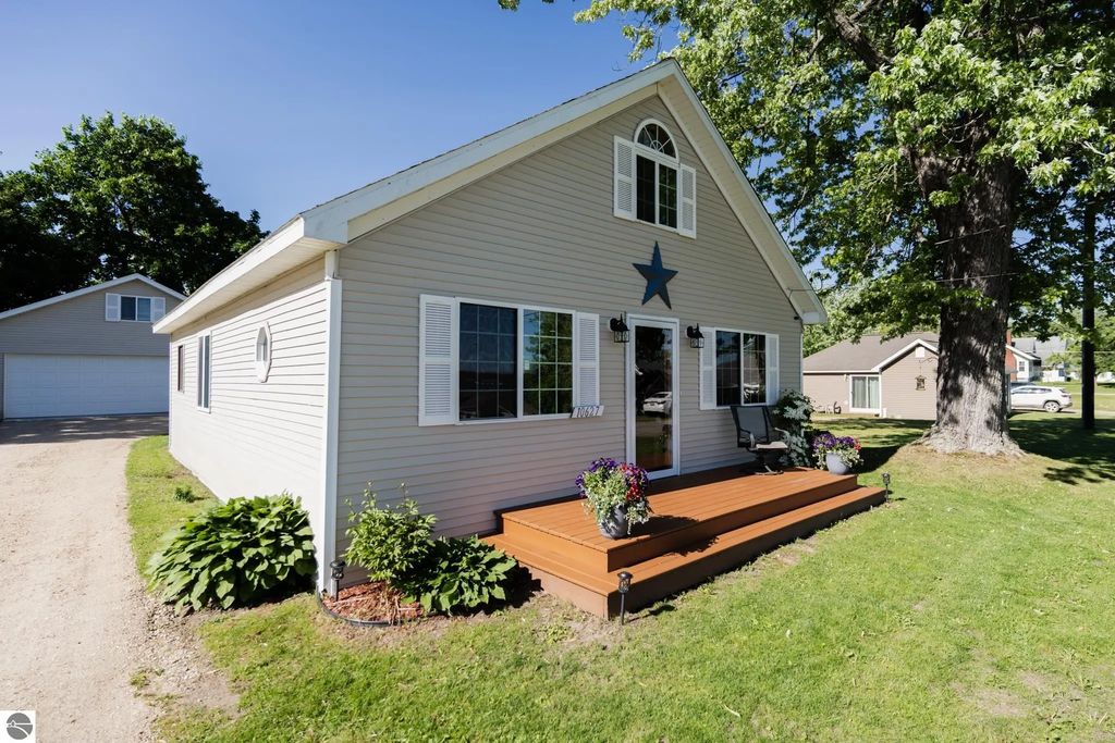 10627 Lake Street, Rodney