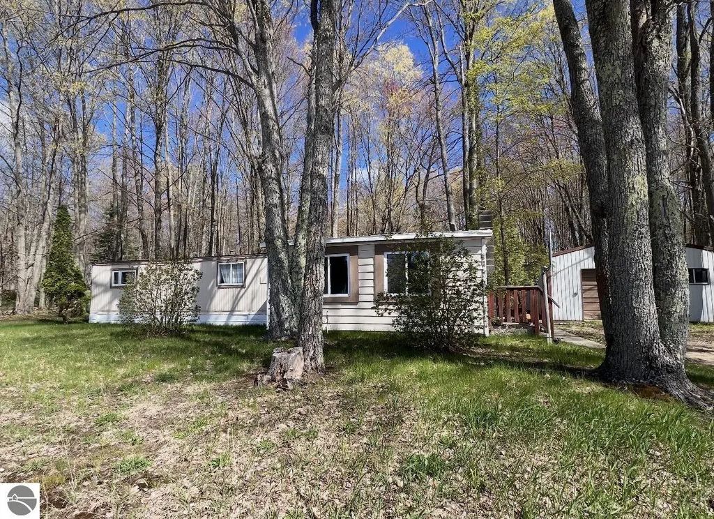 380 Thomas Road Sw, South Boardman