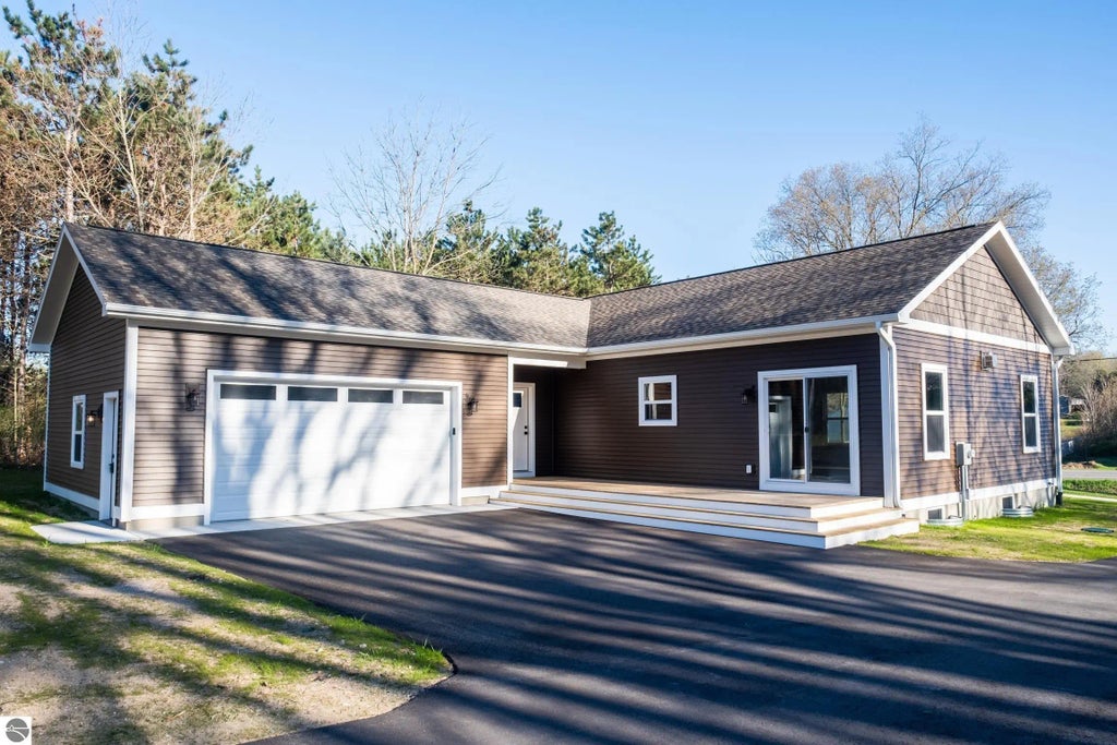 3680 Supply Road, Traverse City