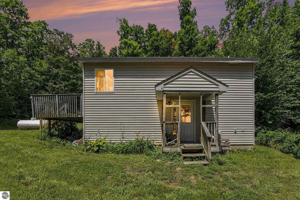 9556 County Rd County Road 633, Buckley