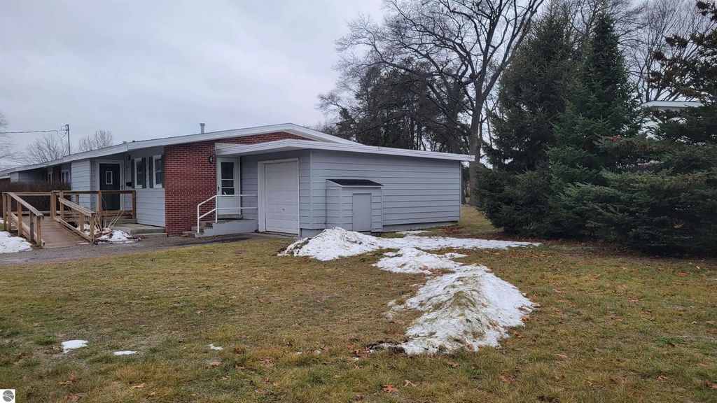 8005b N Alaska Street 15, Oscoda