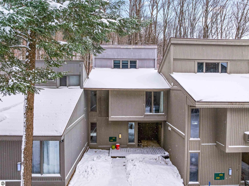 2500 Josef Strasse 410/411, Bellaire