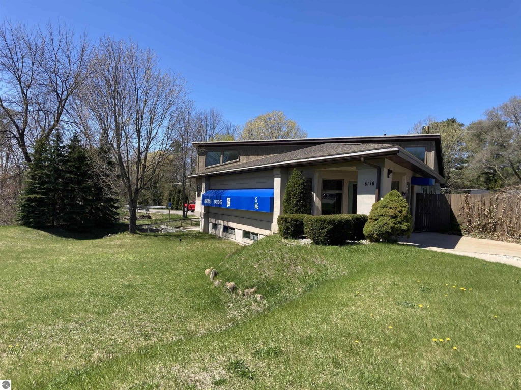 6170 Us-31 N, Williamsburg