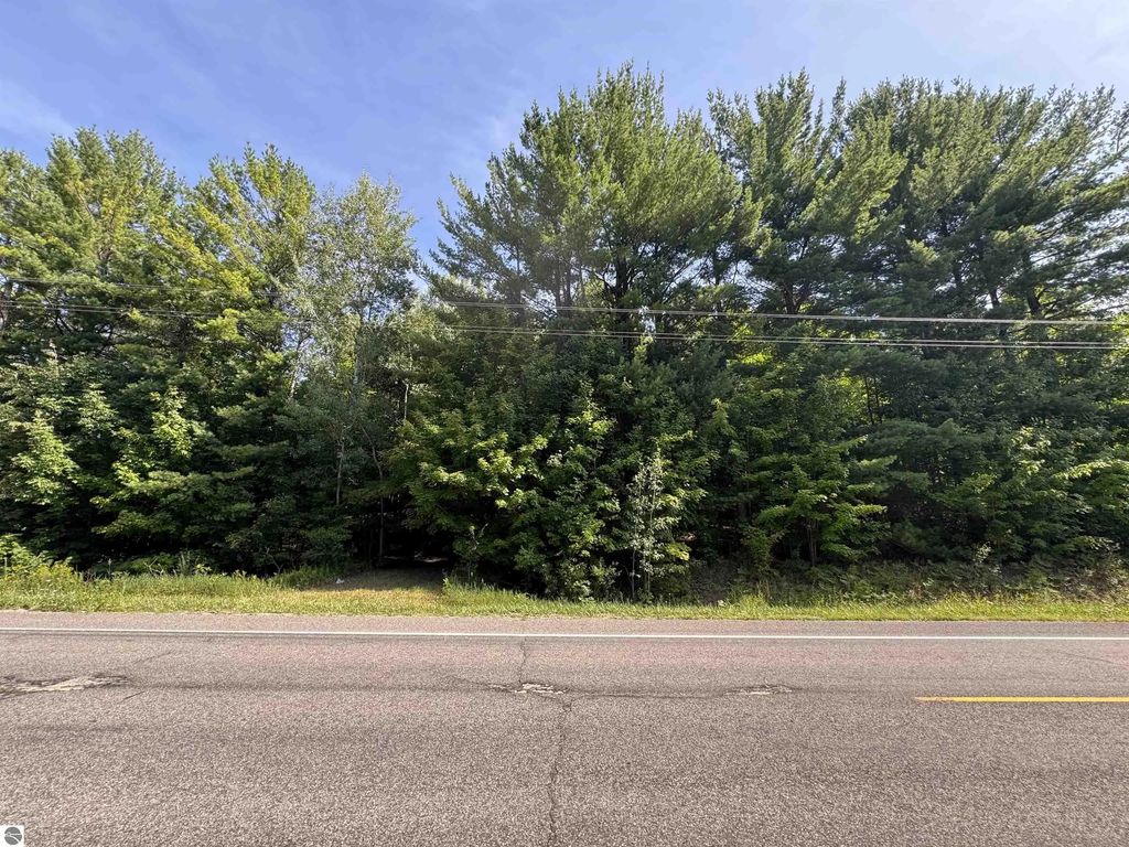 1205 S Garfield Road, Traverse City
