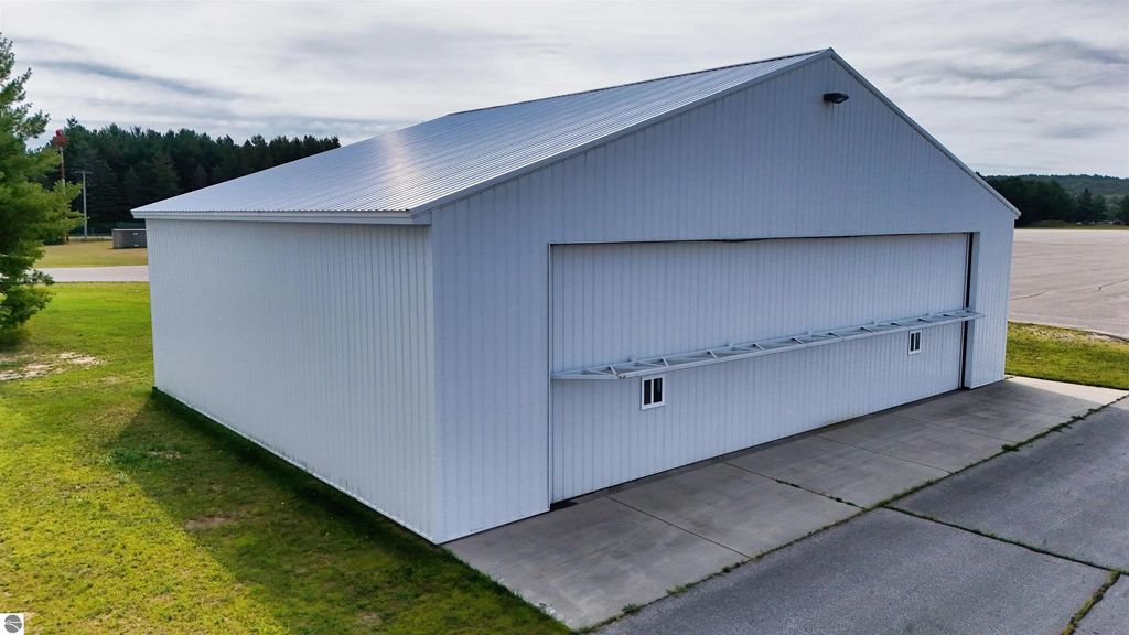 3366-a Derenzy Road, Bellaire