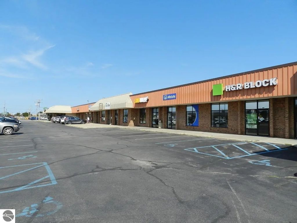 867 S Us-31, Traverse City