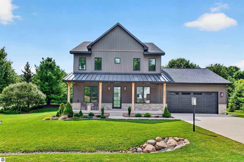 9336 E Summerfield Drive, Traverse City