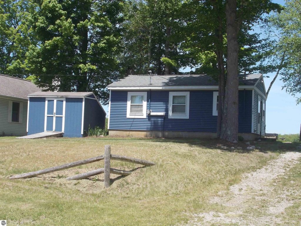 5469 Ridge Road, Hale