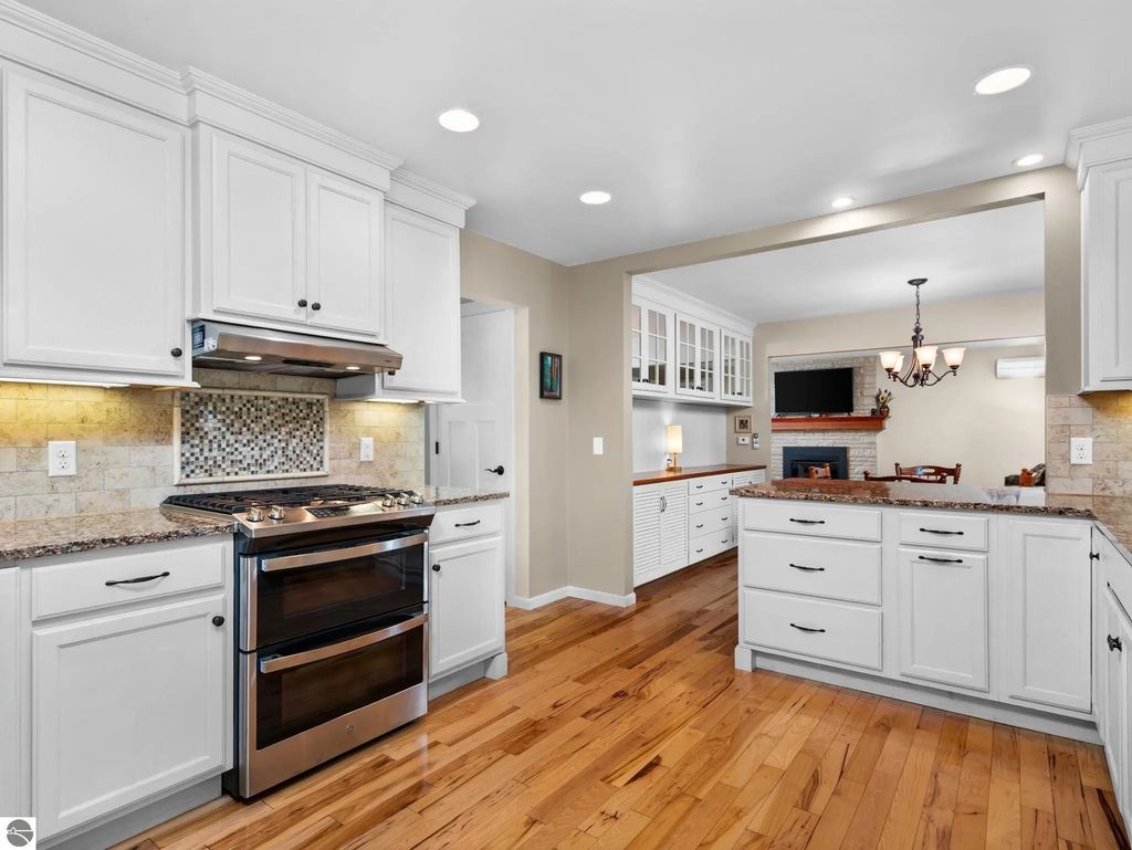 7370 Maple Terrace Avenue, Traverse City