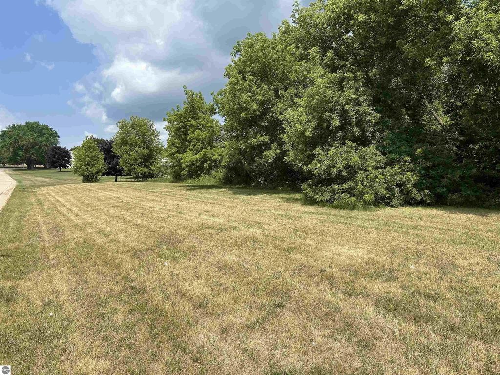 307 Red Maple Lane, Shepherd