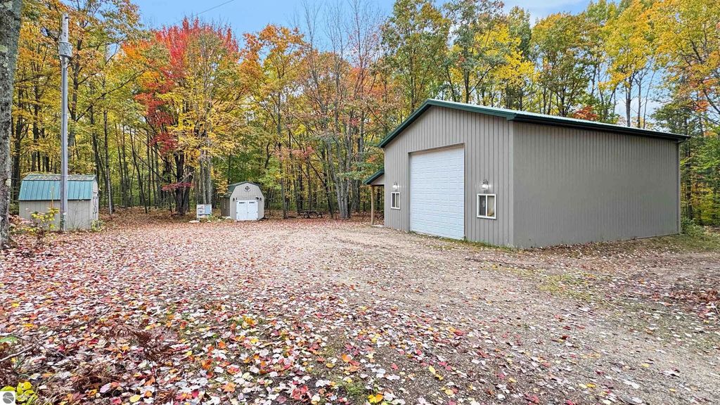 5274 S Seeley Road, Cadillac