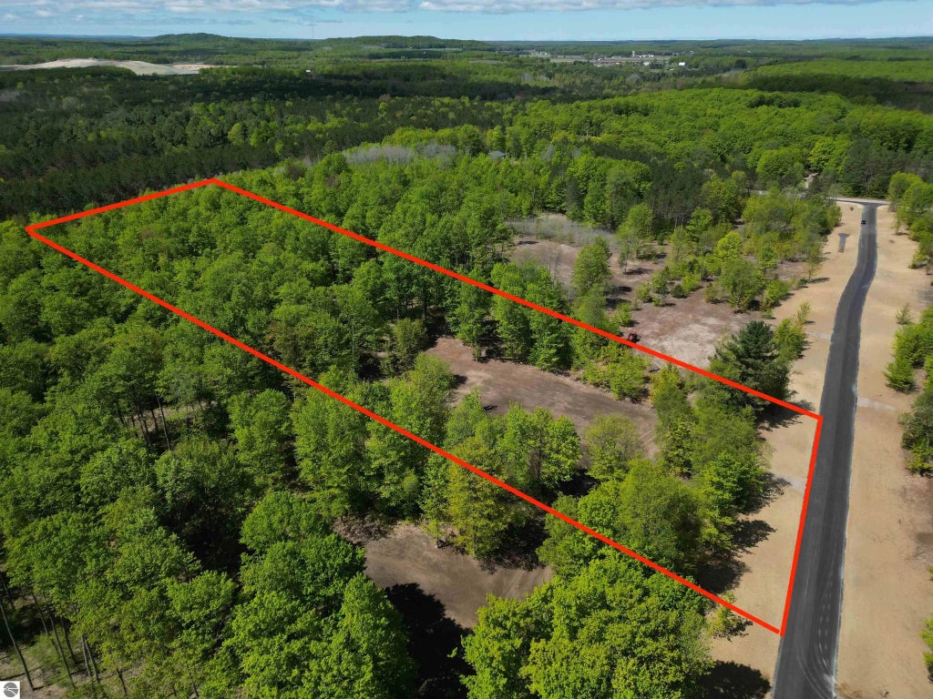 1128 E Solaris Way, Maple City