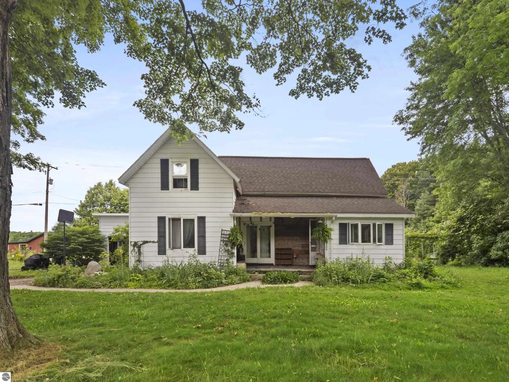 9234 Glovers Lake Road, Bear Lake