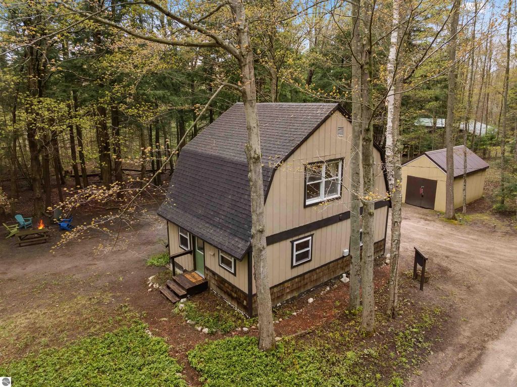 3513 River Road, Frankfort