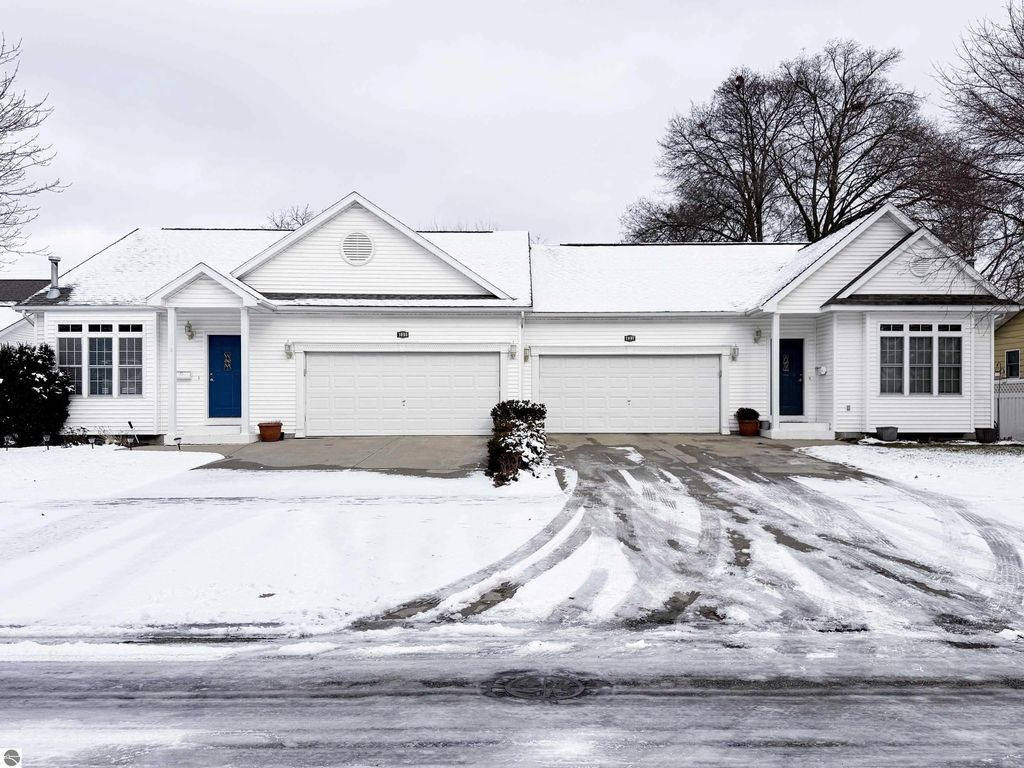 1005 & 1007 E Michigan, Mt Pleasant