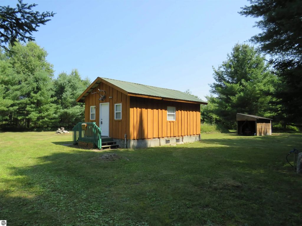 2551 E Simpson Road, Lake City