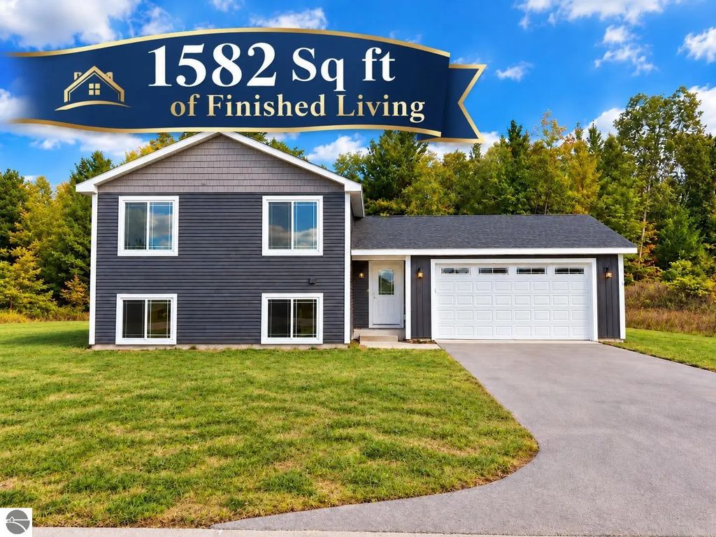 4860 Meadowlark Lane, Traverse City