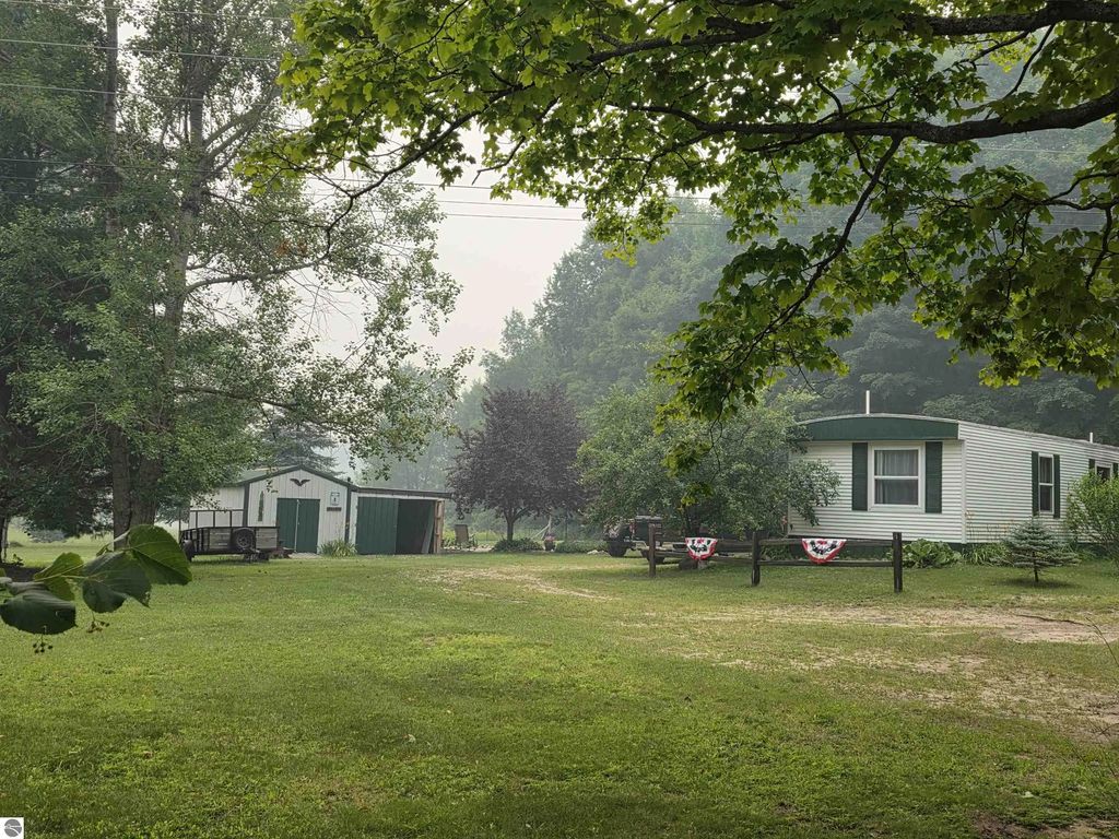 9489 Sw Puffer Road, South Boardman
