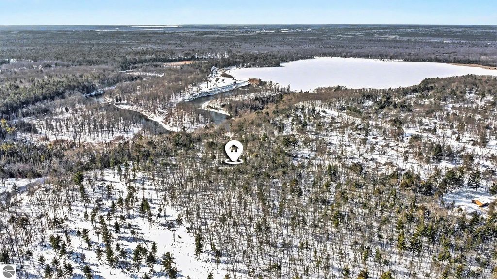 2140 W River Avenue, Oscoda