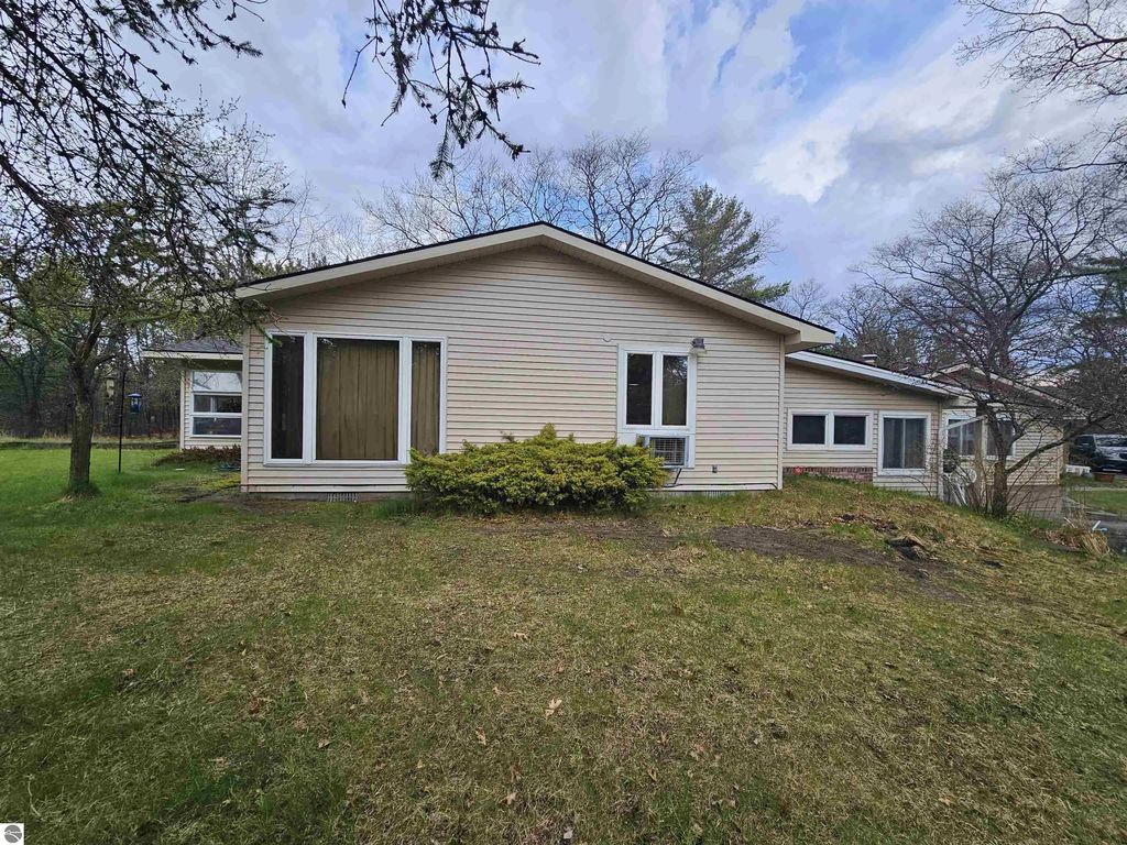 1701 N Us-23, East Tawas
