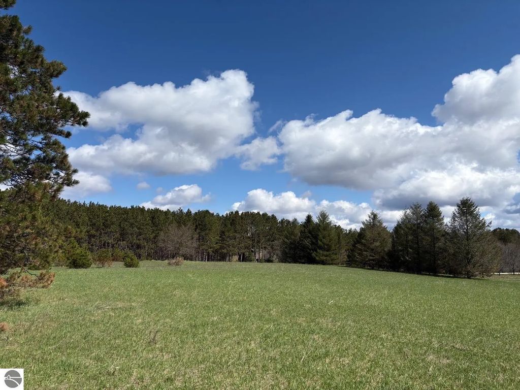 V/l Spruce Ridge, Bear Lake
