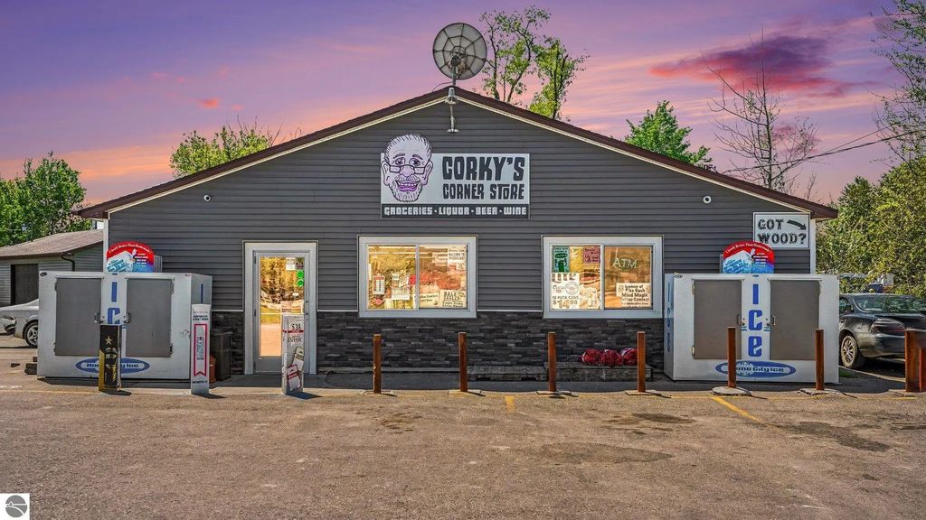 4997 East Main Street, Hale