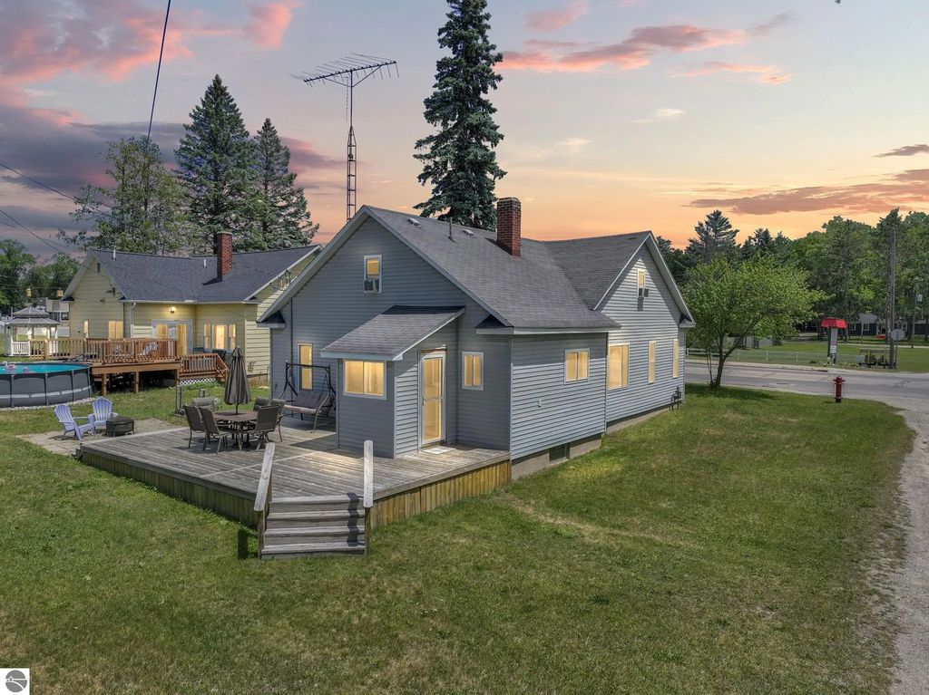 401 N Main Street, Lake City