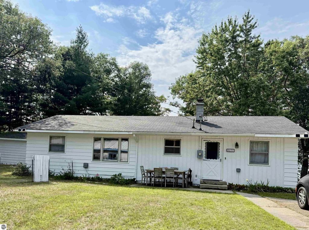 6025 Cedar Lake Road, Oscoda