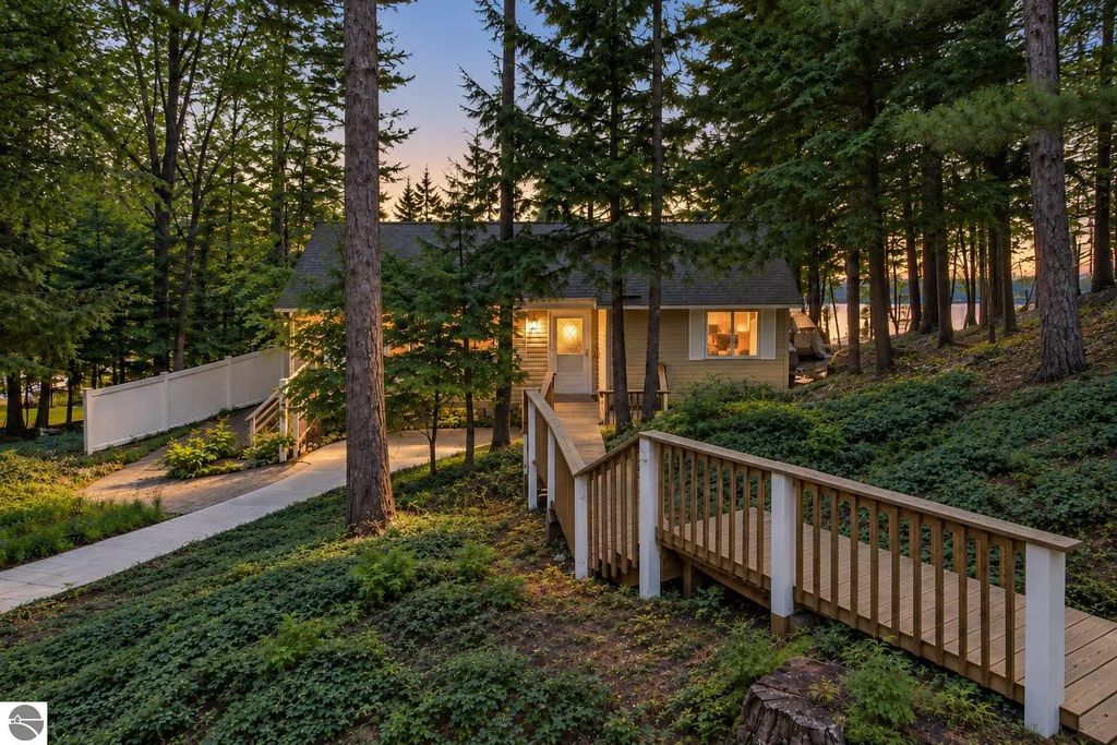 687 Arbutus Trail, Traverse City