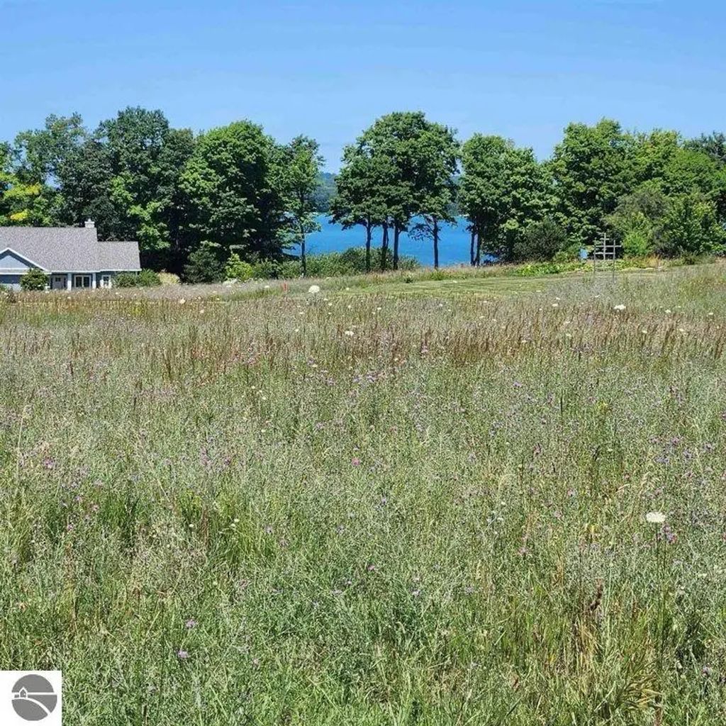 4712 E Water View Drive, Lake Leelanau