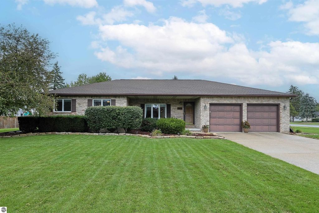 2522 Mission Drive, Saginaw