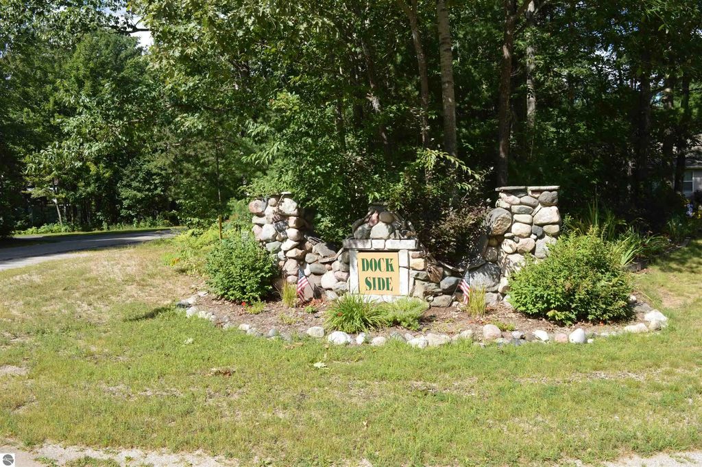 2040 Driftwood Lane, Kalkaska