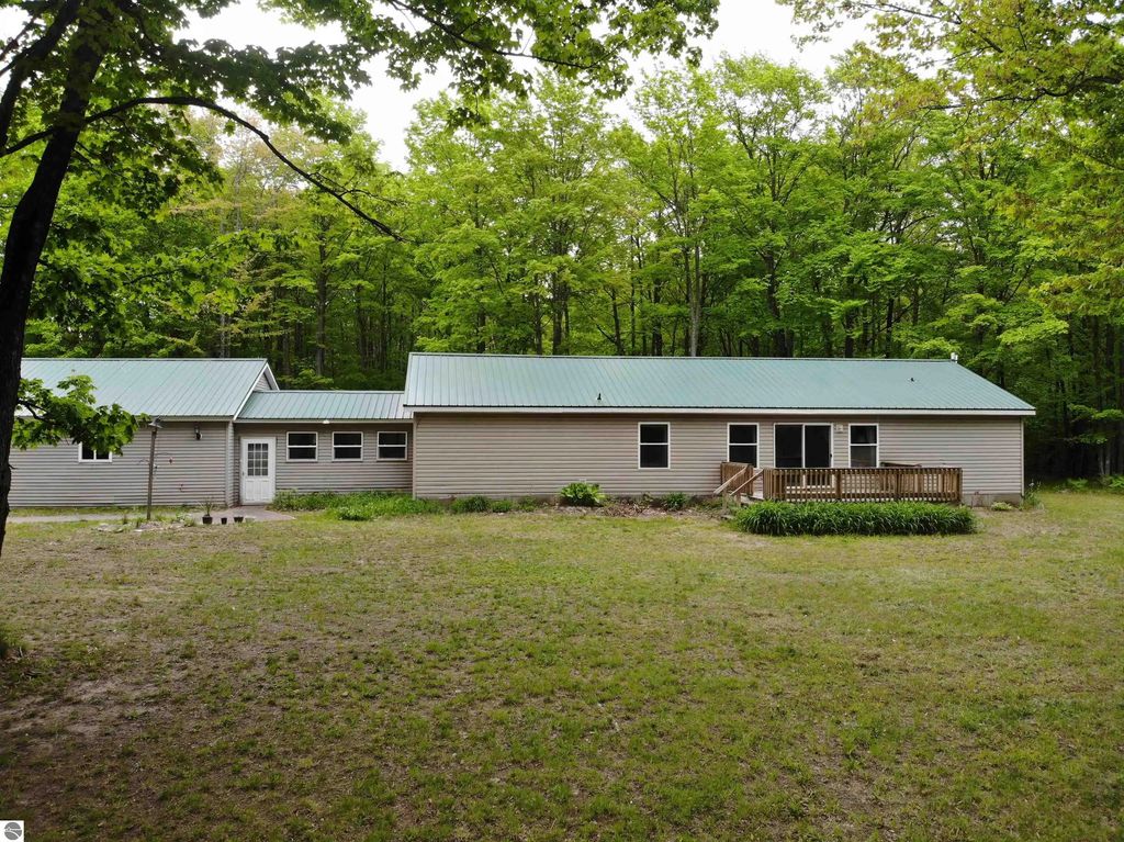 135 Montgomery Road, South Boardman