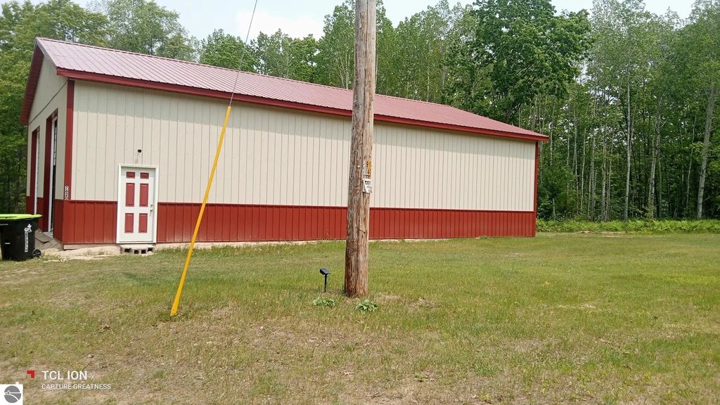 7620 Monroe Road, Lake