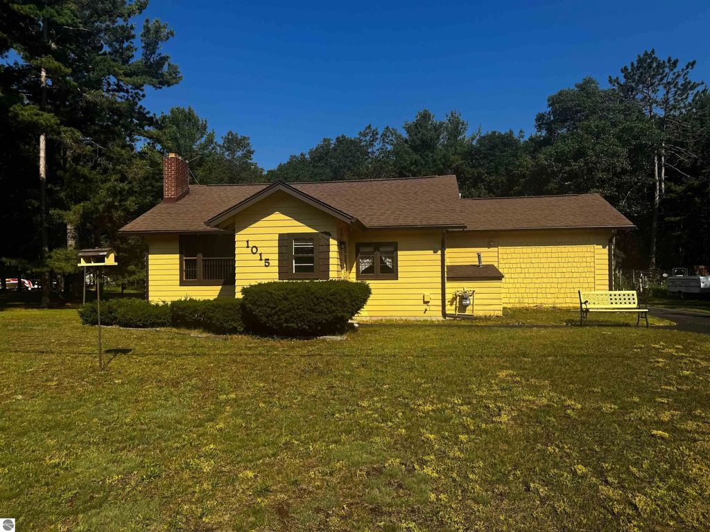 1015 N Us-23, East Tawas